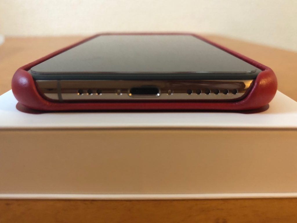 Iphone Xs 純正レザーケース Product Red 純正ならではの癖になるしっくり感 Inbox